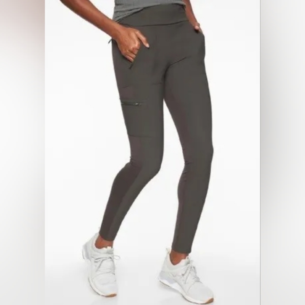 Athleta Women's  Highline Hybrid Cargo Hike Run Pants Size 4 Grey